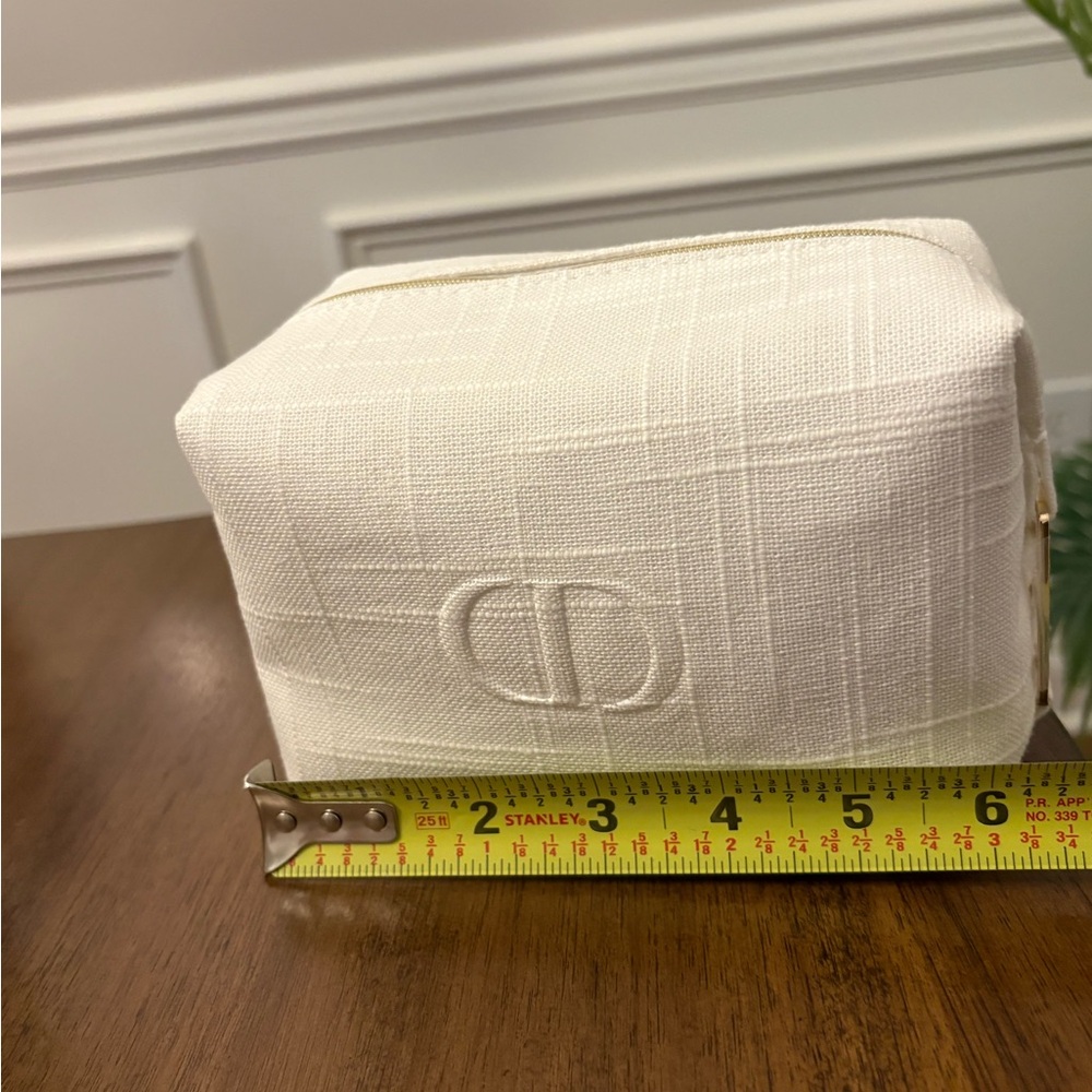 Dior Cream fablic cosmetic pouch - Picture 6 of 8